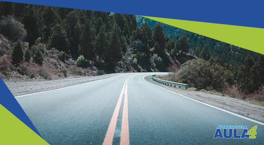 imagen de una carretera sin coches