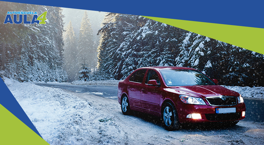 Coche preparado para conducir con nieve